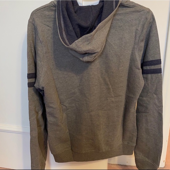 Toronto Maple Leafs Zip-Up Sweater - Picture 6 of 6